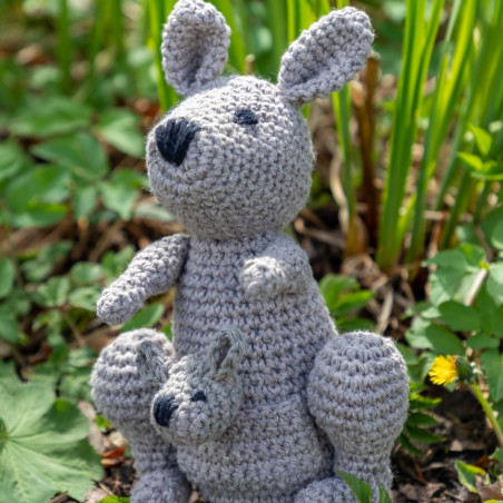 Kit de Amigurumi - Canguro Kayleigh - Hoooked