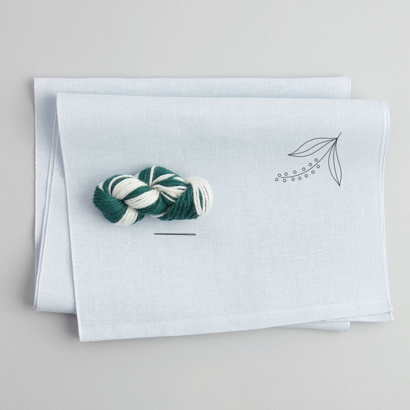 Kit de bordado camino de mesa Lily of the Valley - Rico Design