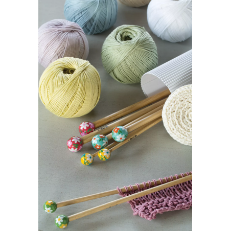 Agujas tricot de bambú 4mm - DMC
Estas agujas son tan agradables para trabajar como bonitas. Al final del mango verás las peque